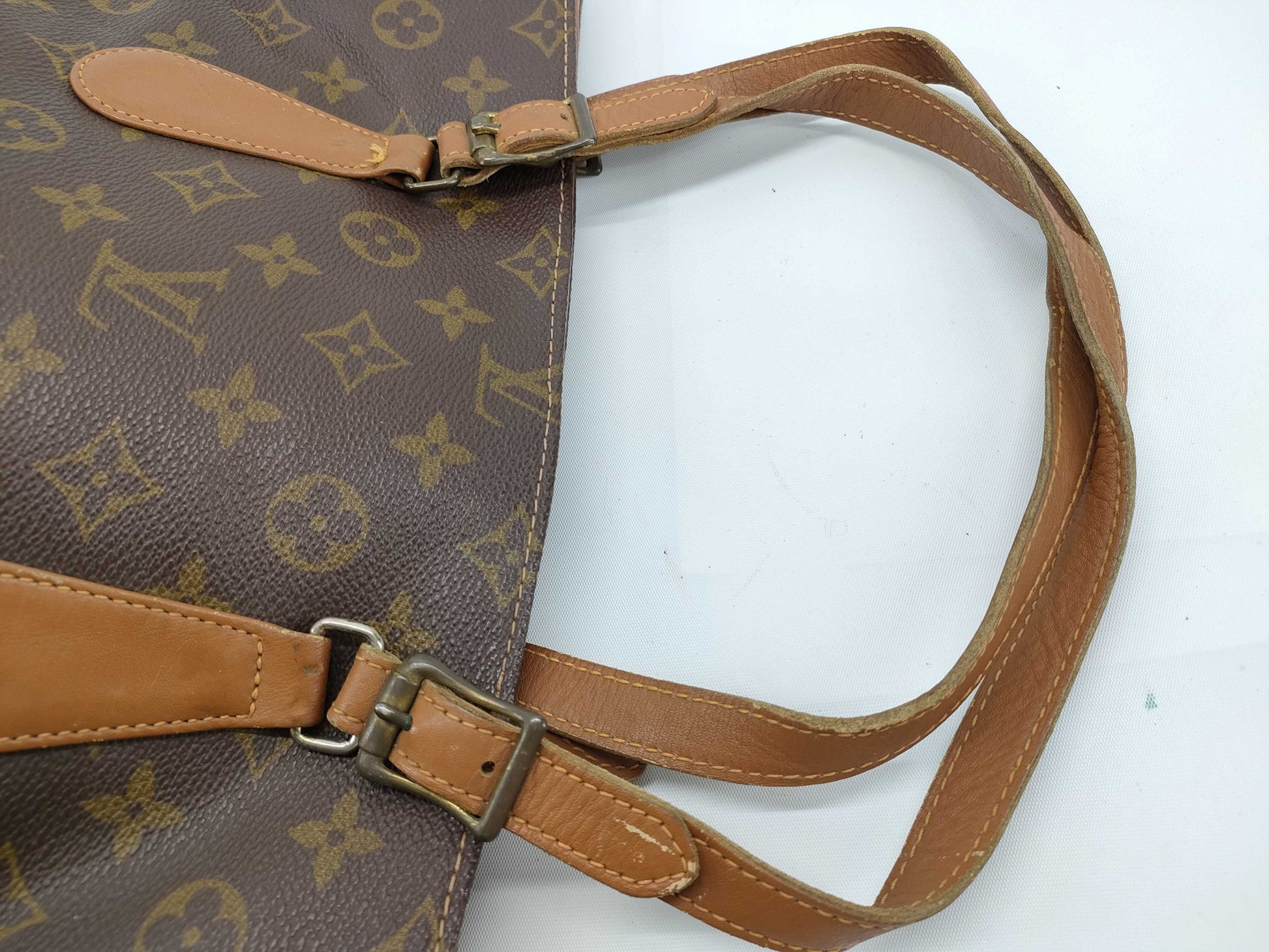 LOUIS VUITTON Monogram Louis Vuitton Monogram USA Bucket Tote Bag