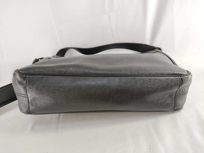 LOUIS VUITTON ID - Louis Vuitton Taiga Lama Roman MM M32624 PL4157 Shoulder Bag