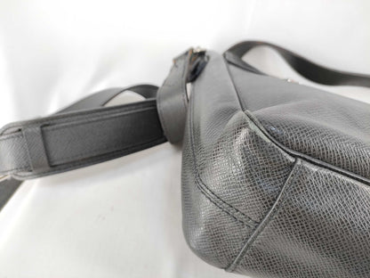 LOUIS VUITTON ID - Louis Vuitton Taiga Lama Roman MM M32624 PL4157 Shoulder Bag