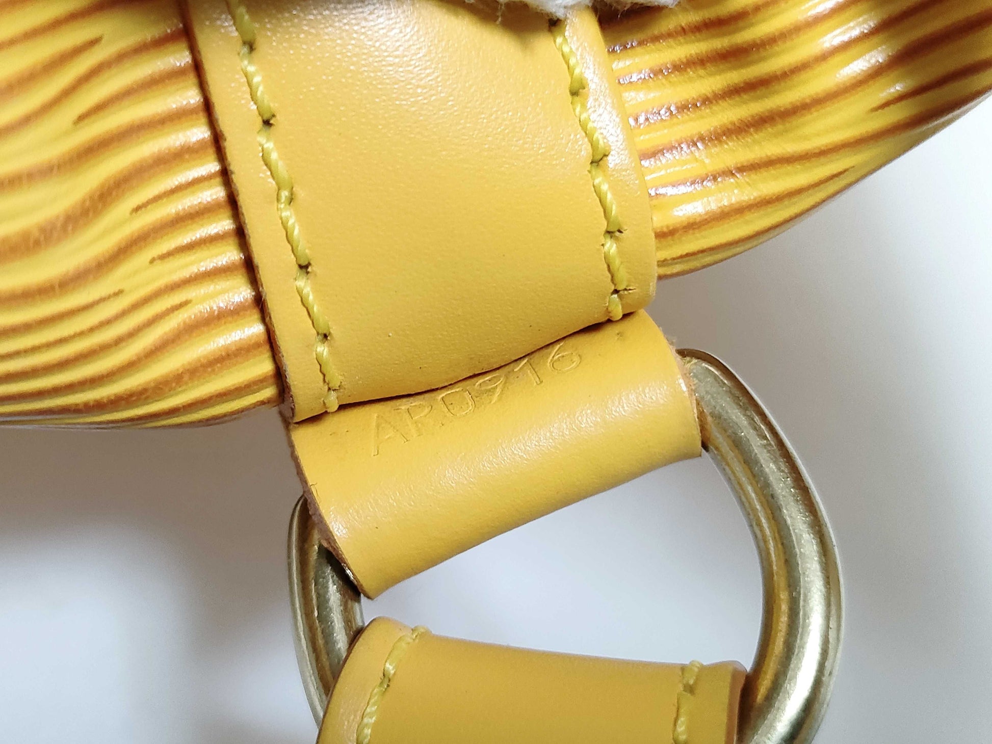 LOUIS VUITTON Epi Noe Shoulder Bag M44009 AR0916