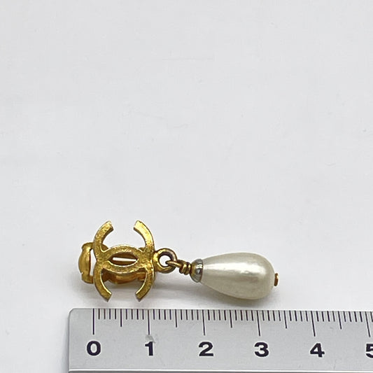 CHANEL CHANEL Coco Pearl Earrings 95A Earrings