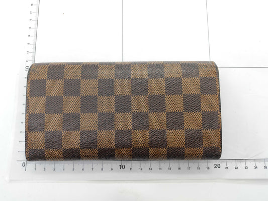LOUIS VUITTON Damier Louis Vuitton Sarah Damier Wallet