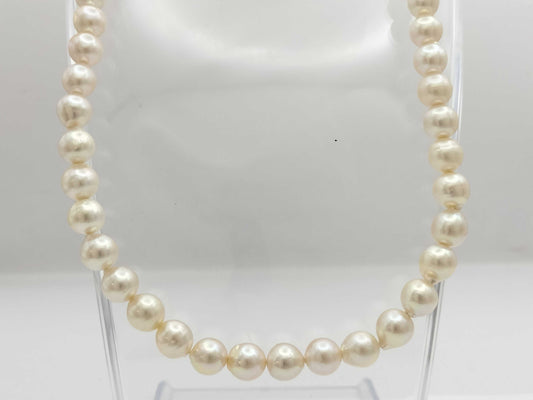 Akoya pearl necklace, diameter approximately 8.6mm-8.9mm, sterling silver, 74.2g 