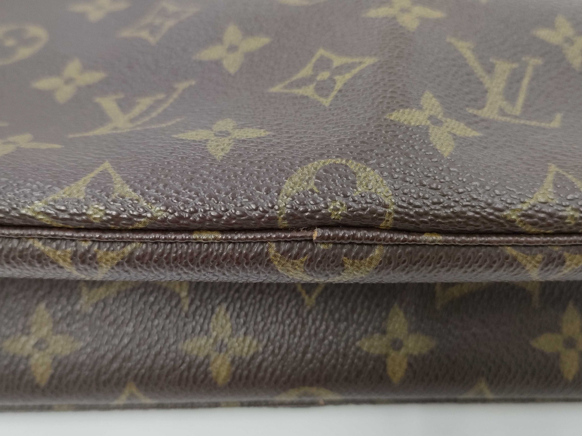 LOUIS VUITTON LOUIS VUITTON True Toilet 27 M47522 Second Bag