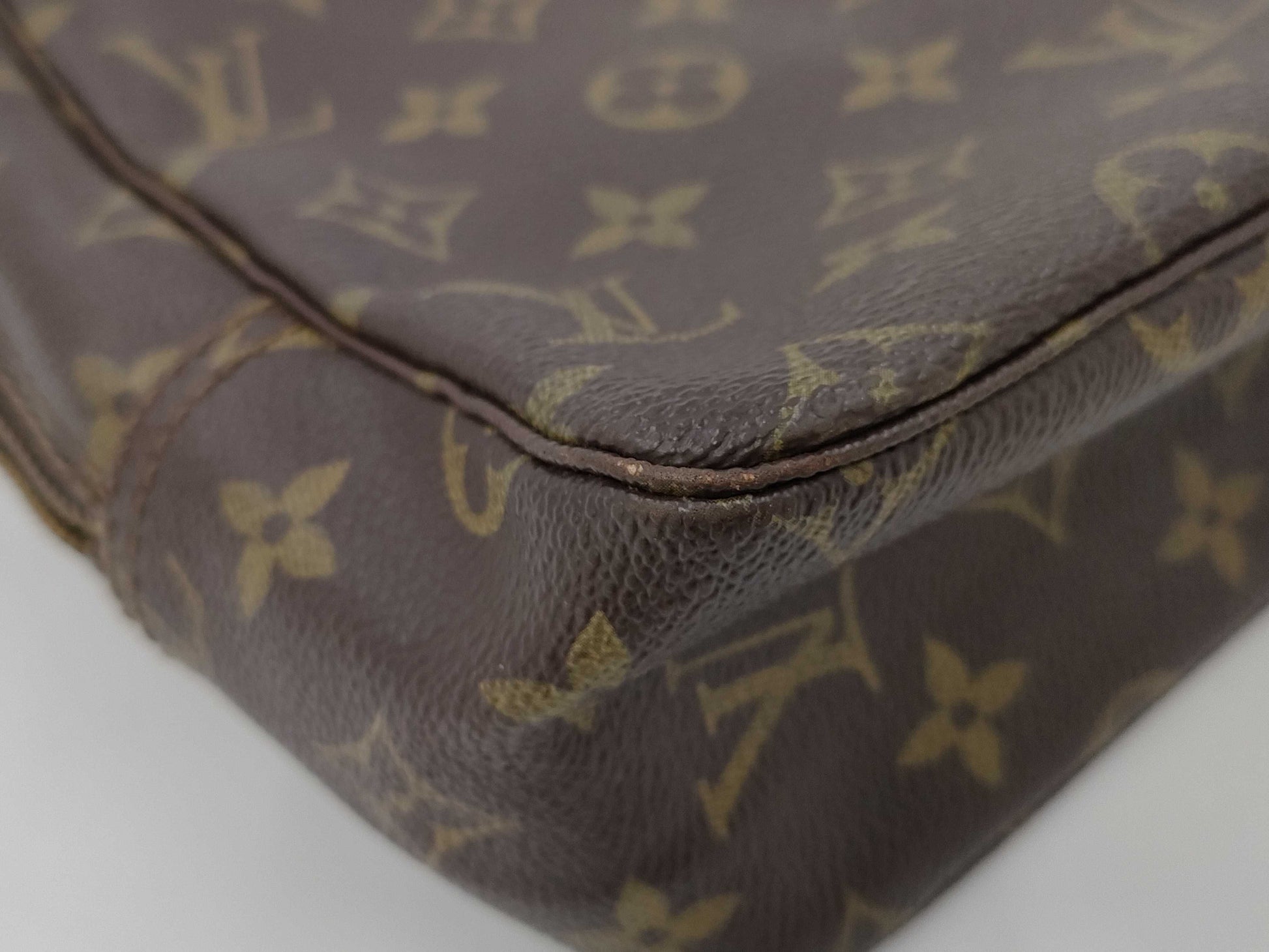 LOUIS VUITTON LOUIS VUITTON True Toilet 27 M47522 Second Bag