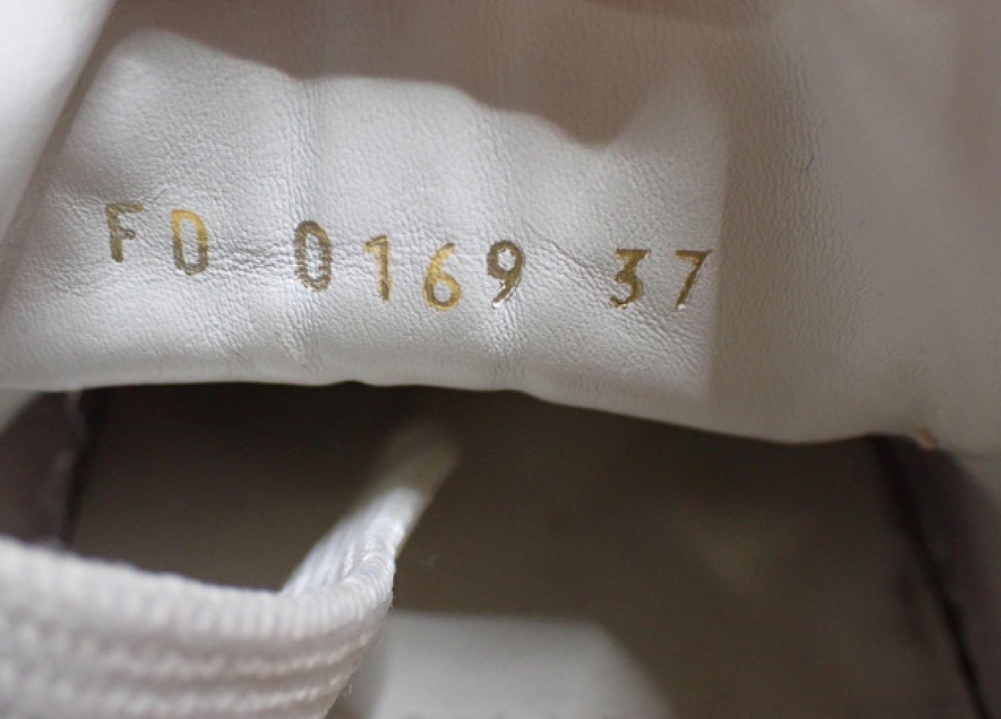 LOUIS VUITTON Monogram Size 37 Sneakers