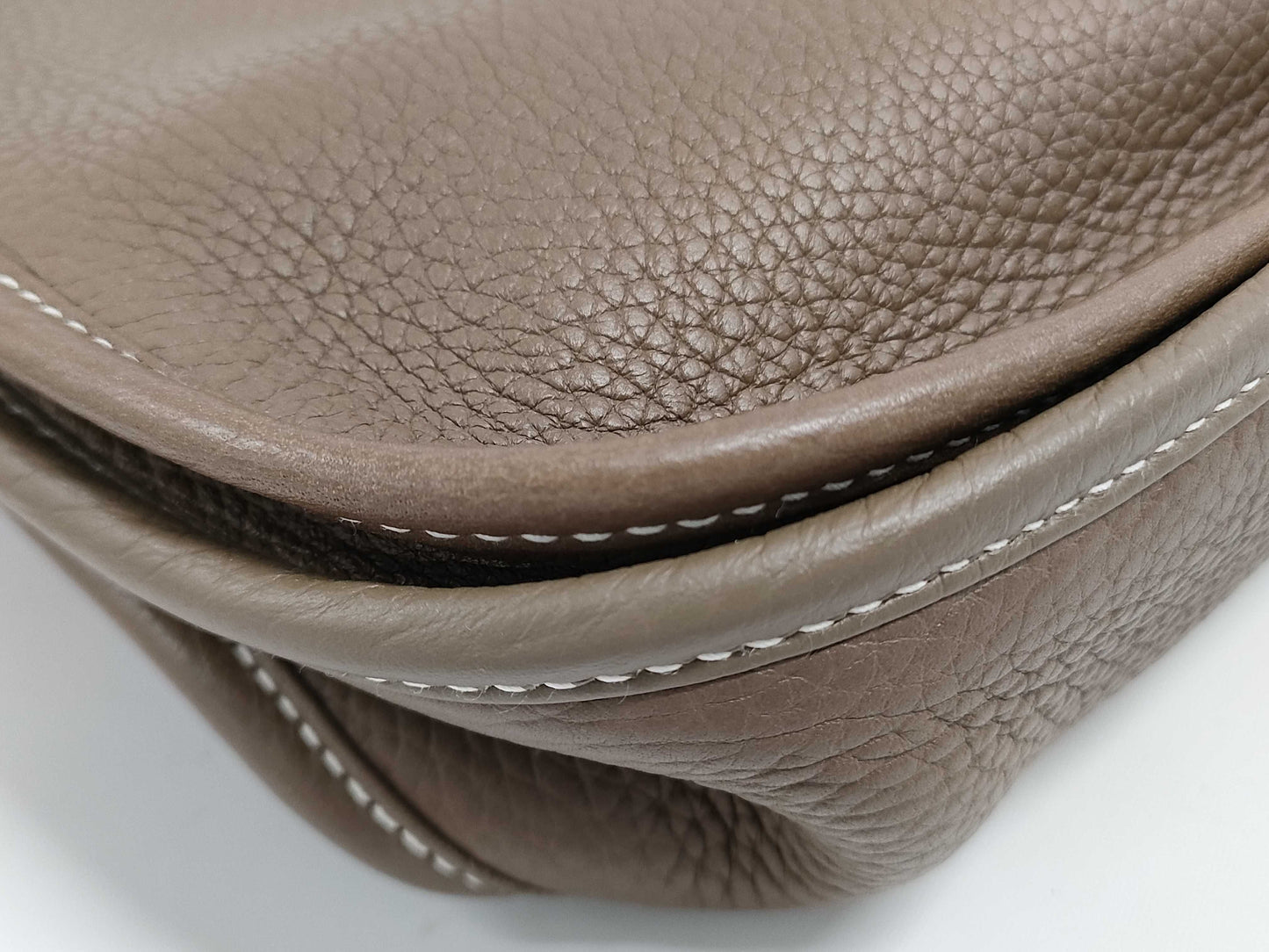 HERMES Evelyn 3PM Taurillon Clemence Etoupe Stainless Steel Y Stamp Shoulder Bag