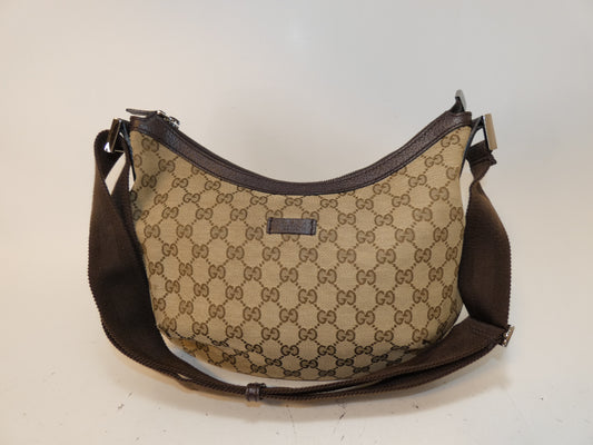 GUCCI GG canvas shoulder bag