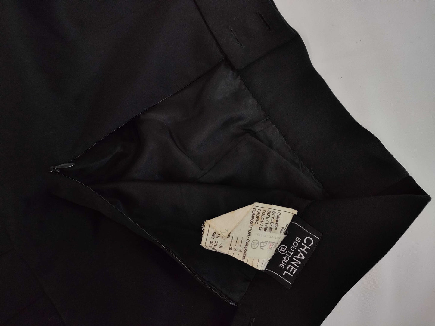 CHANEL Coco Button Pleated Skirt, Size 40