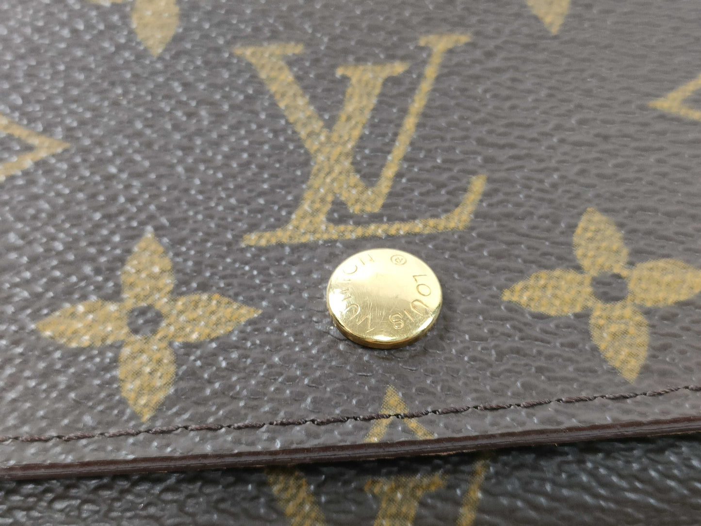 LOUIS VUITTON L Zipper Bi-Fold Wallet Monogram