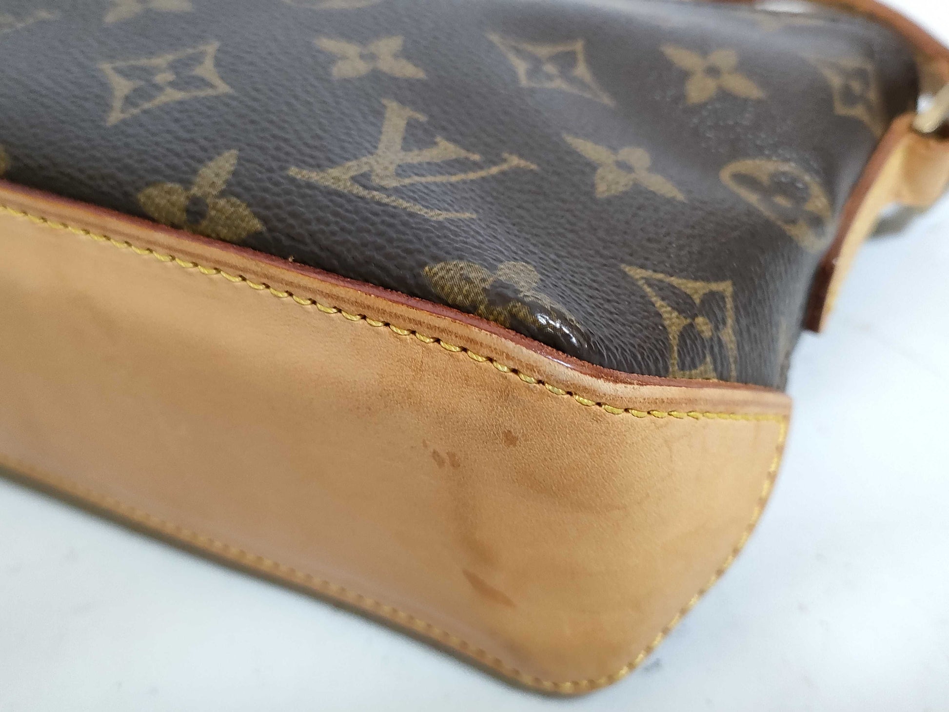 LOUIS VUITTON M51420 Trotter Shoulder Bag AR0065 Monogram