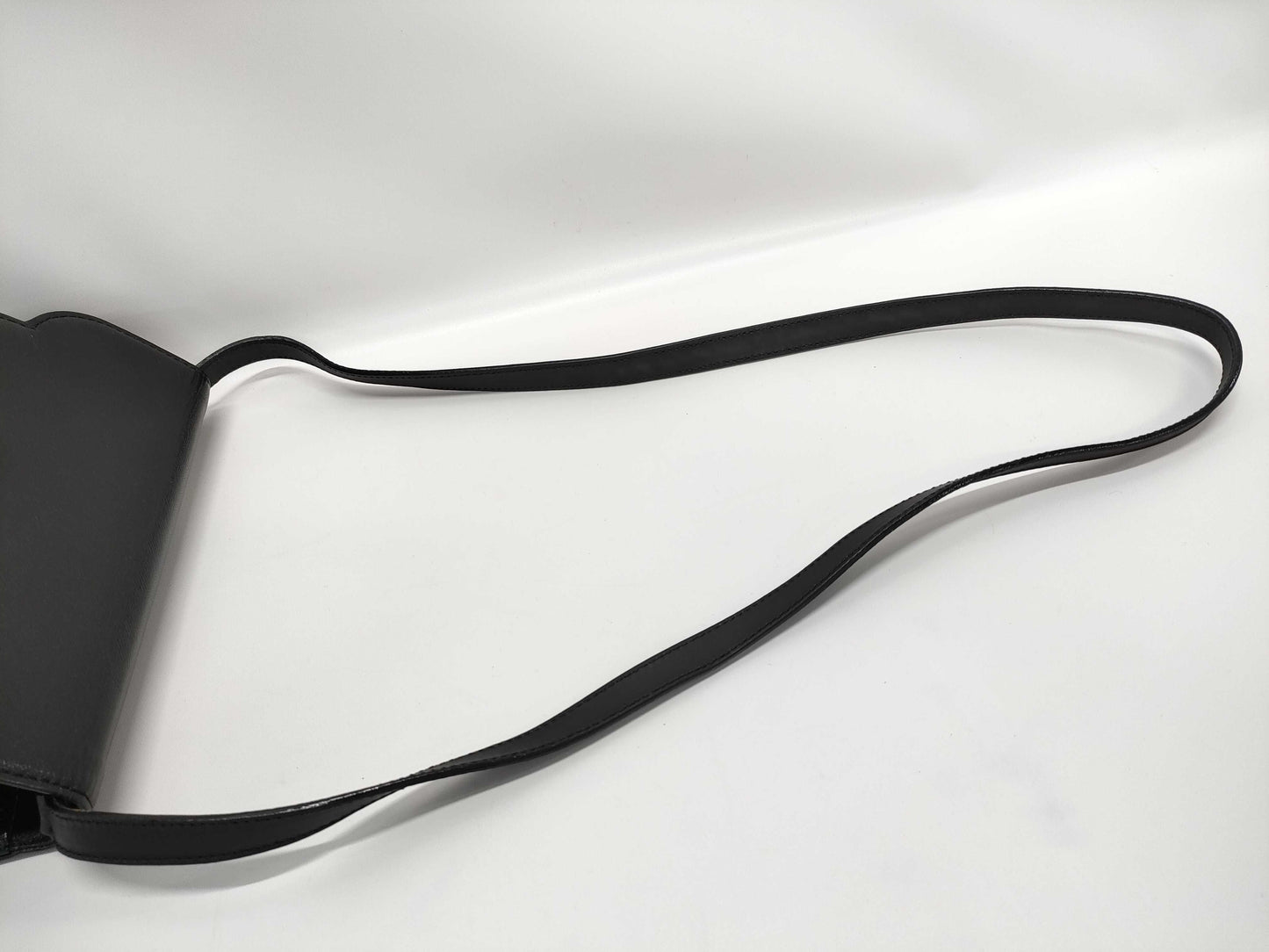 Yves Saint Laurent YSL logo leather shoulder bag