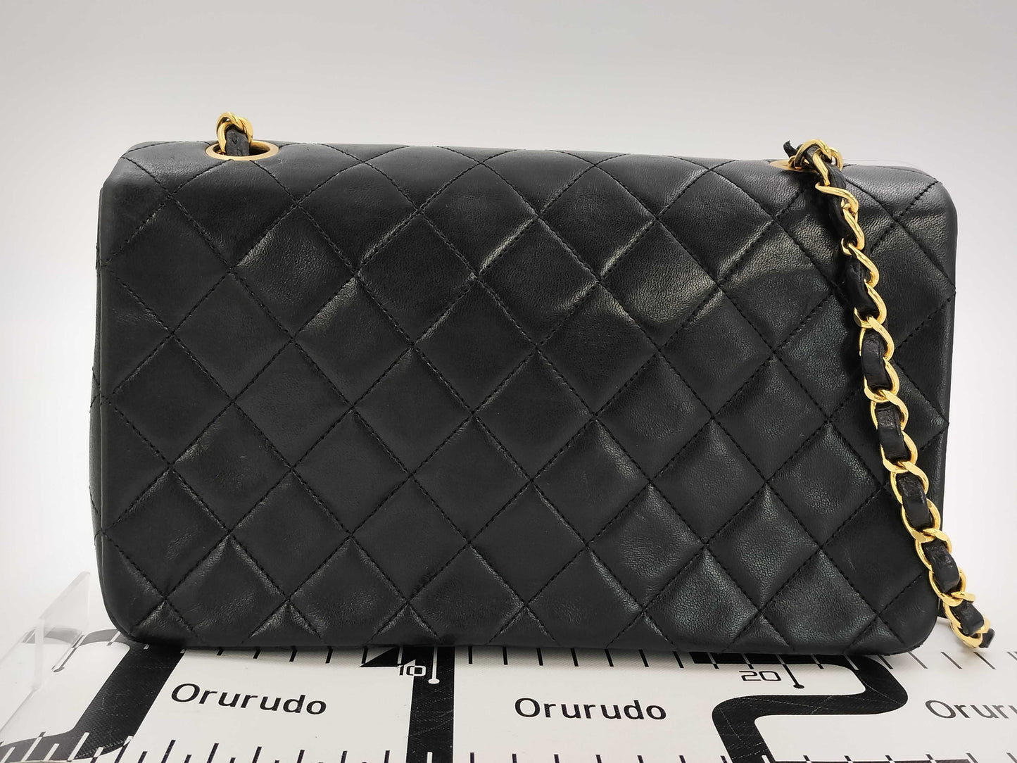 CHANEL Matelasse Chain Shoulder Bag