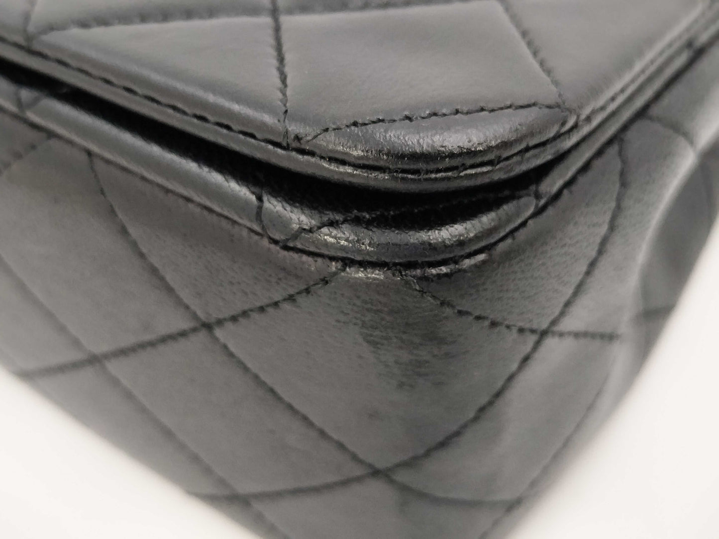 CHANEL Matelasse Chain Shoulder Bag