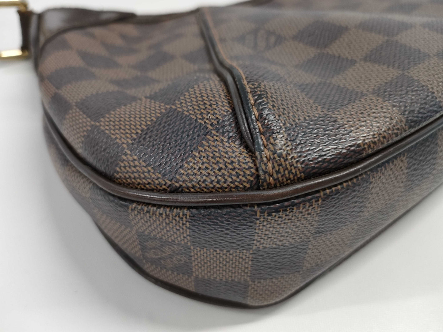 LOUIS VUITTON Damier Thames One-Shoulder Bag