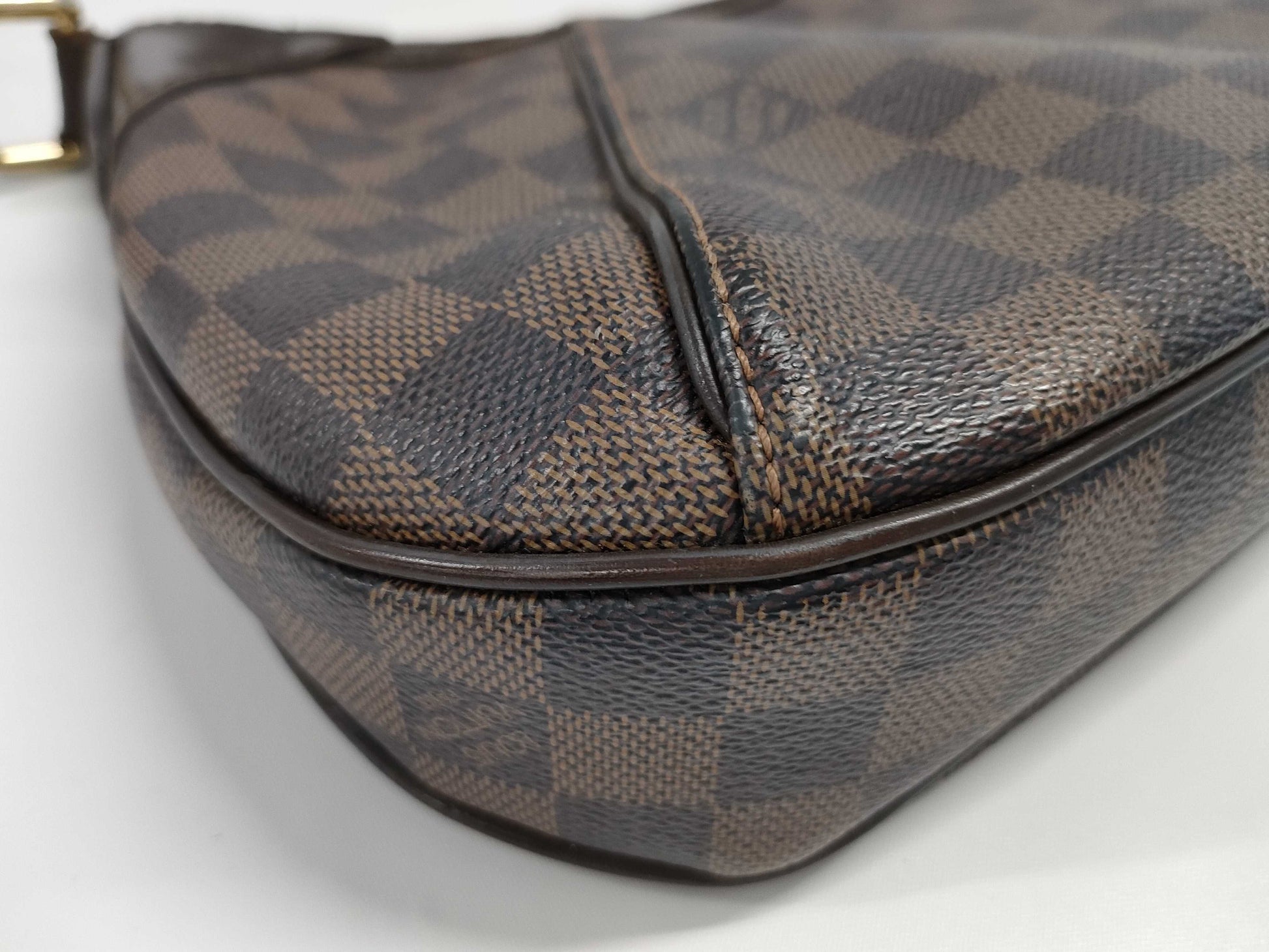 LOUIS VUITTON Damier Thames One-Shoulder Bag