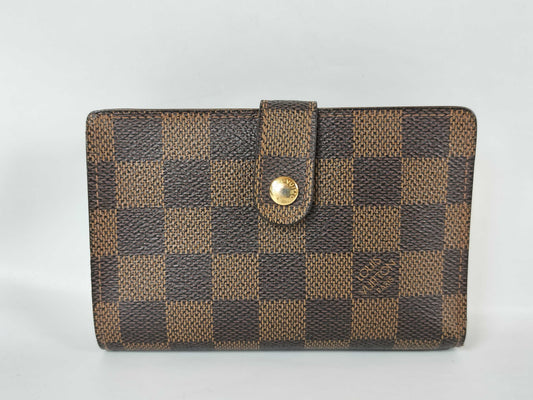 LOUIS VUITTON Damier Folding Wallet with Clasp Closure MI0069