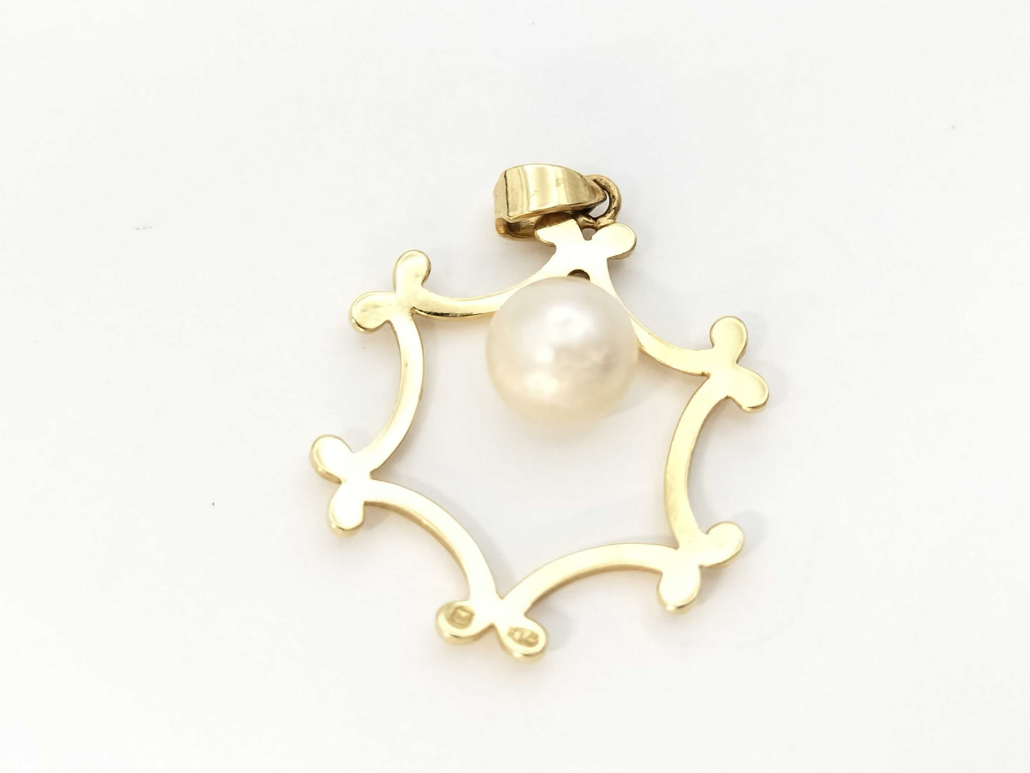 Pearl diameter: approx. 7.2mm, 14K gold, 2.2g pendant top 