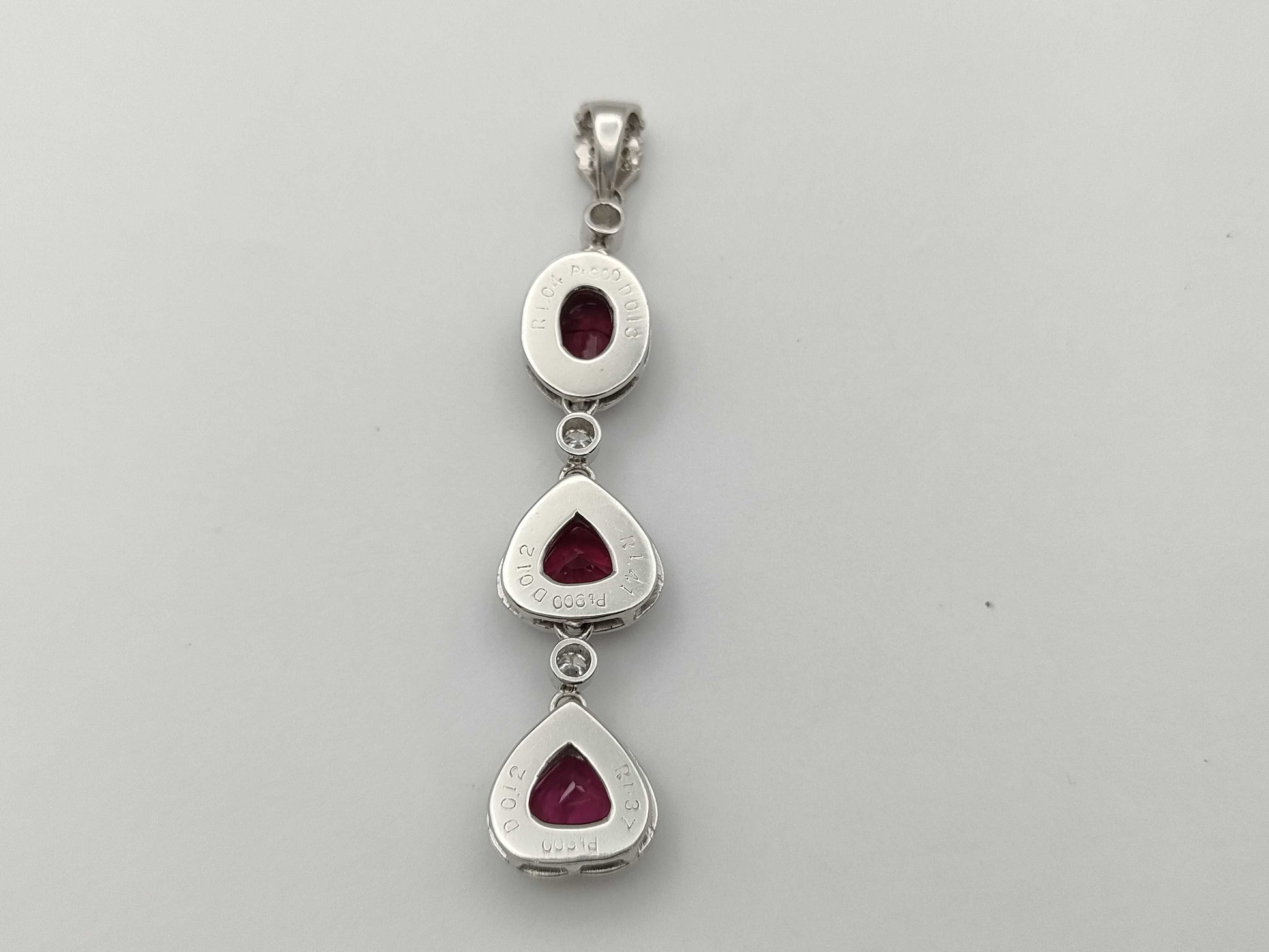 R1.04ct D0.13ct / R1.41ct D0.12ct / R1.37ct D0.12ct PT900 8.6g Pendant Top 