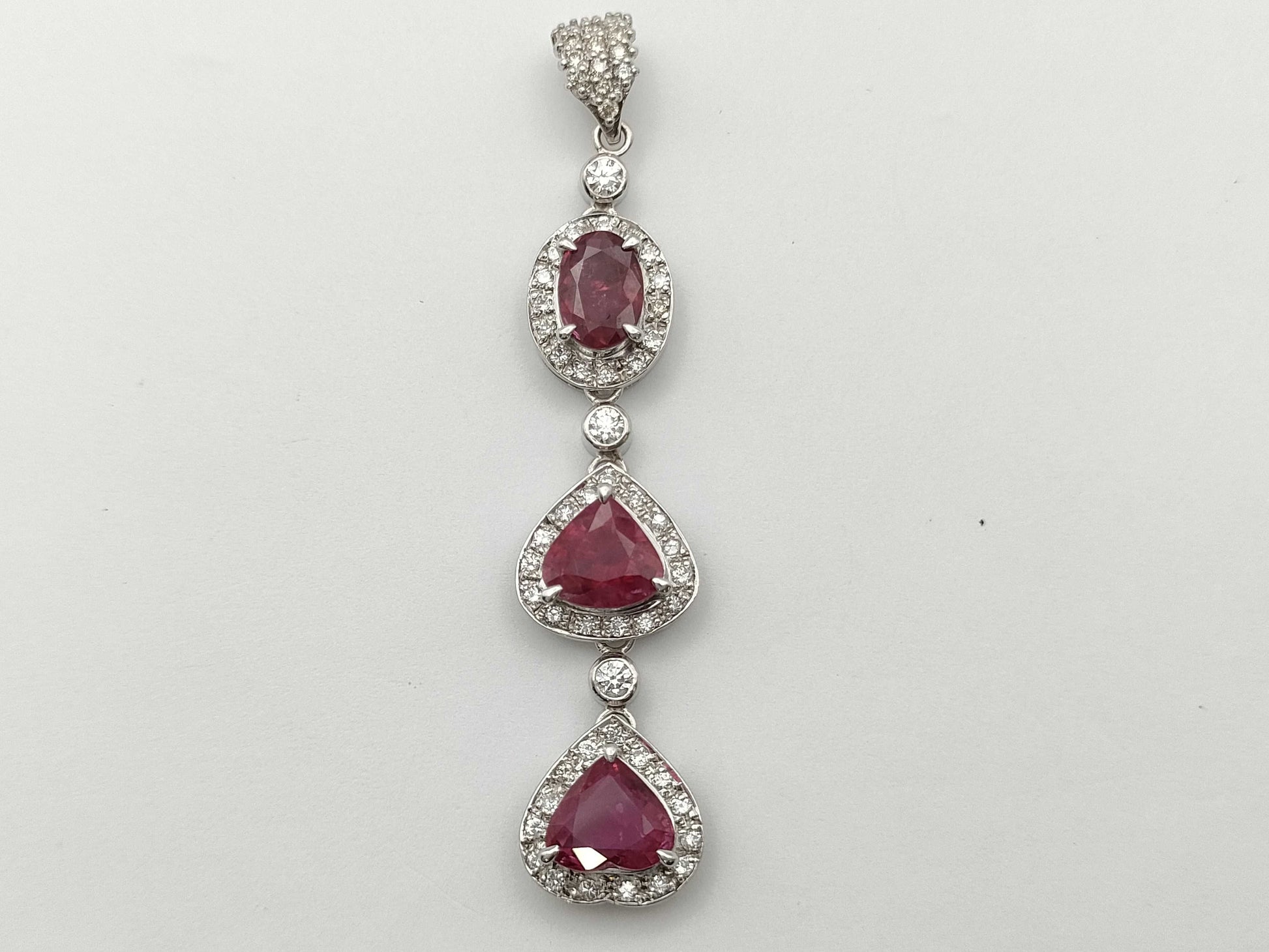 R1.04ct D0.13ct / R1.41ct D0.12ct / R1.37ct D0.12ct PT900 8.6g Pendant Top 