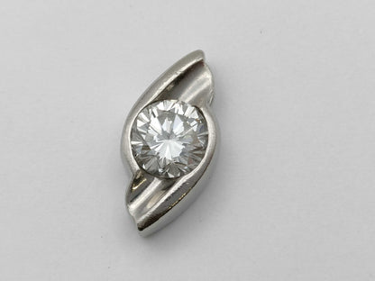 D1.01ct PT900 4.0g Pendant Top 