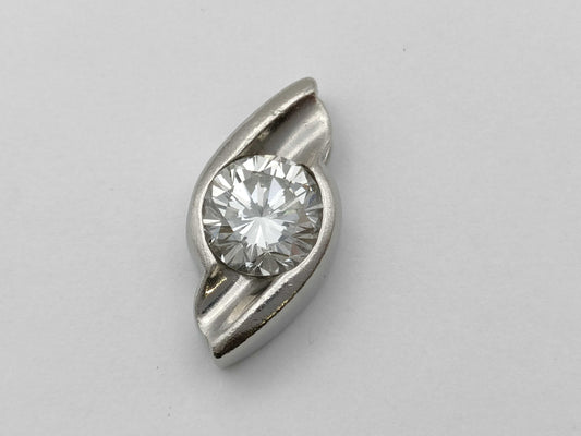 D1.01ct PT900 4.0g Pendant Top 