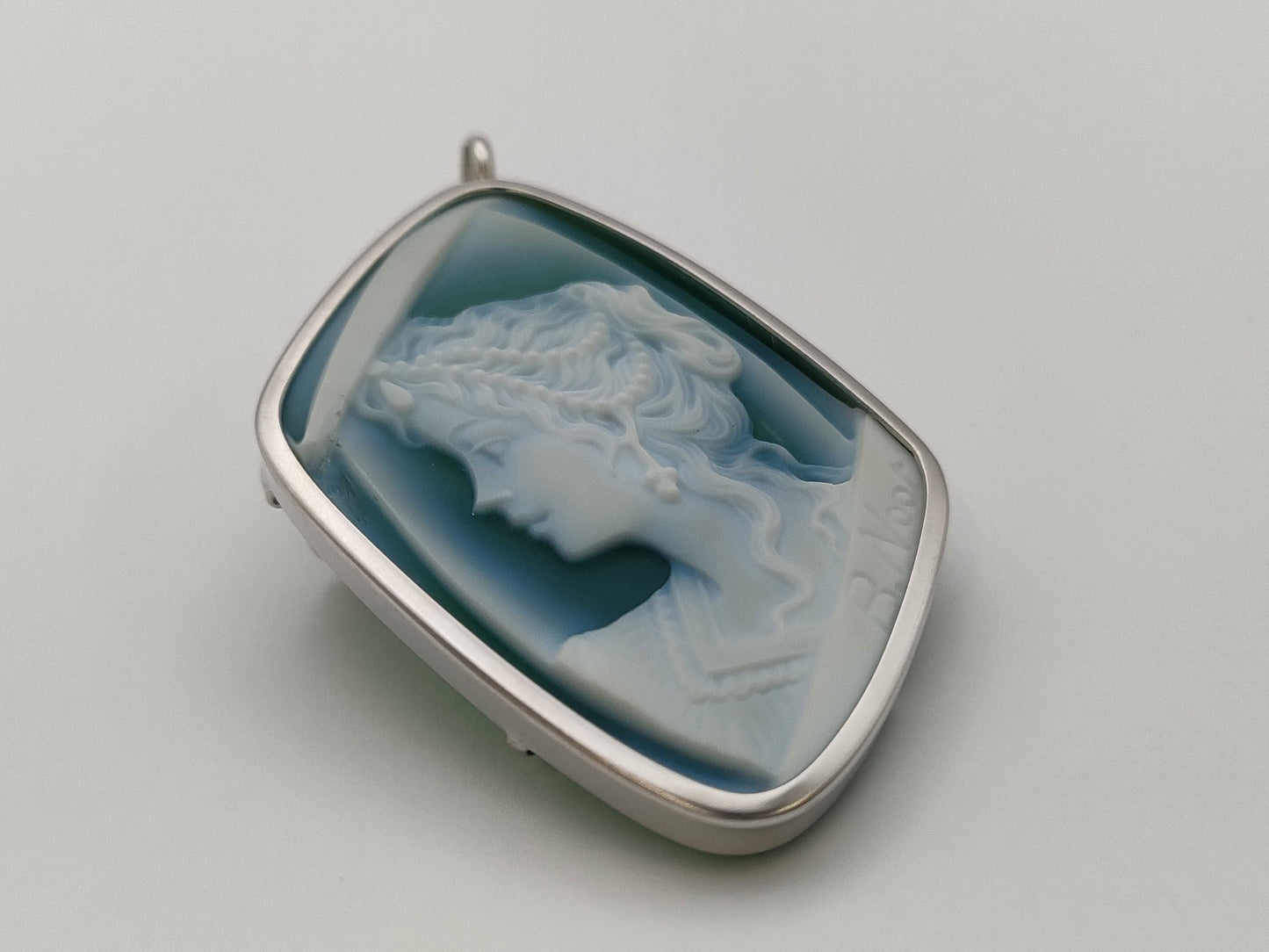 Cameo K14WG 11.6g Brooch 