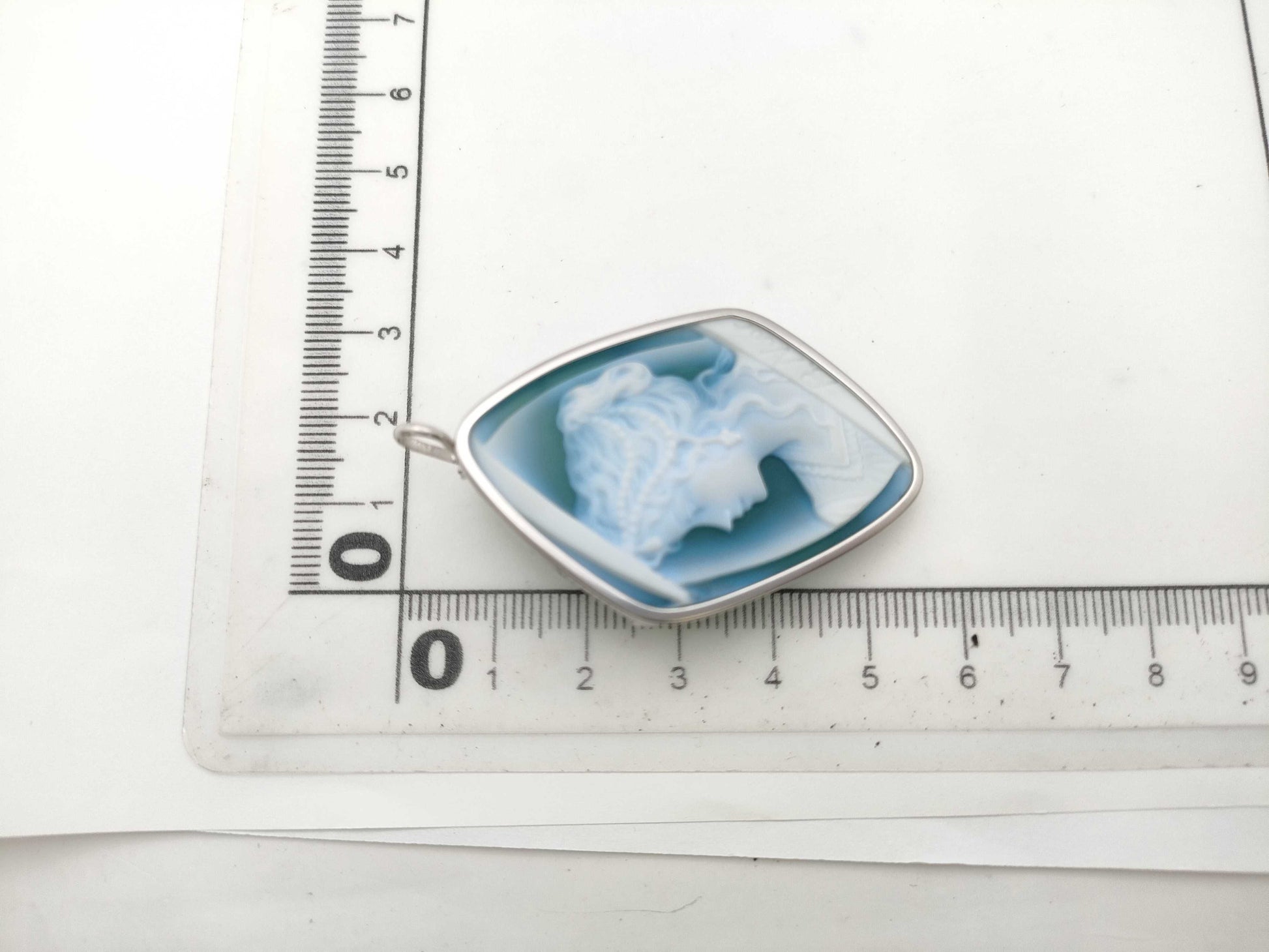 Cameo K14WG 11.6g Brooch 