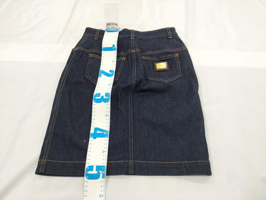 (10312_0325) DOLCE & GABBANA Logo Plate Denim Skirt, Size 36