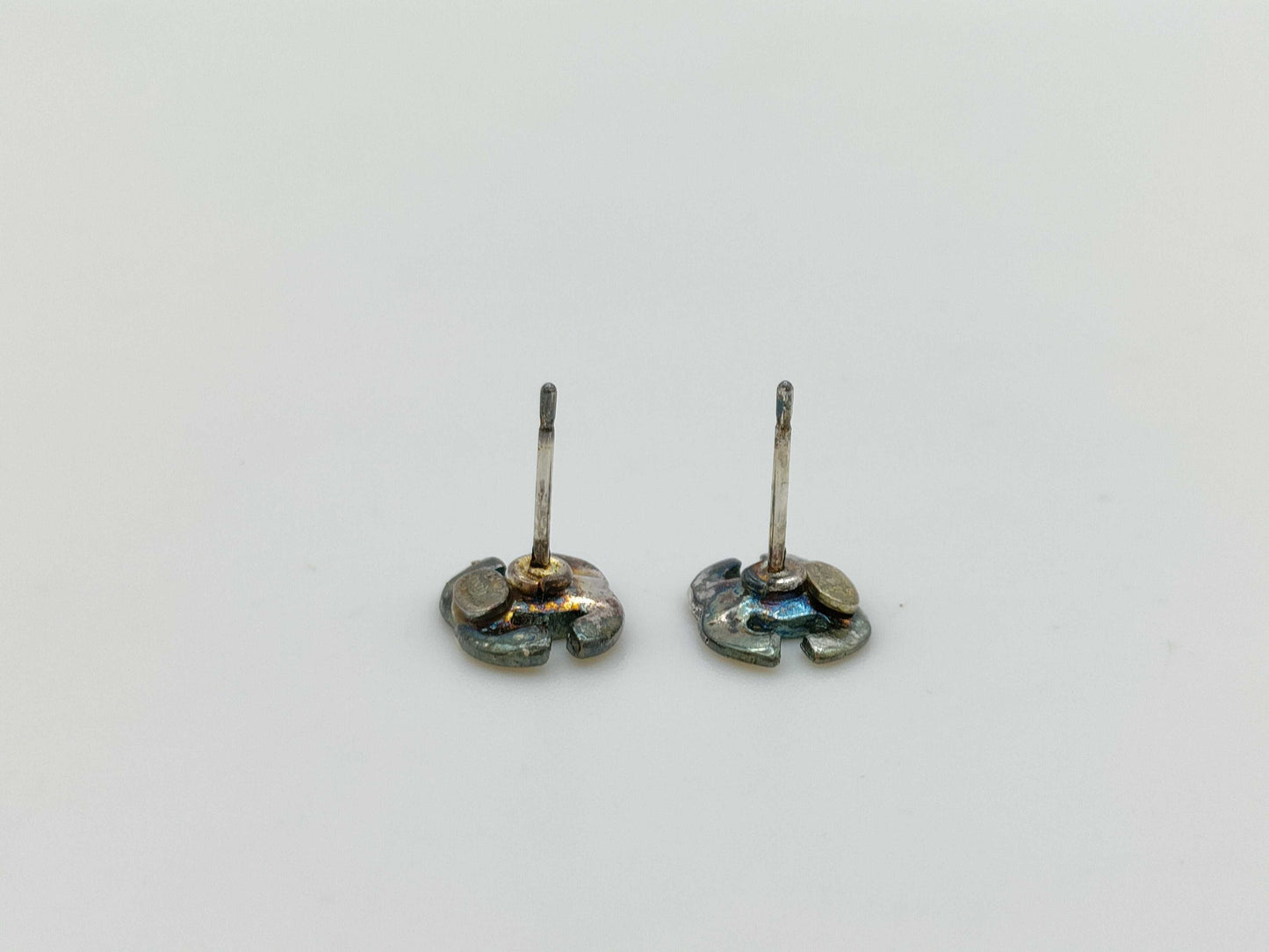 CHANEL Chanel engraved 00T earrings