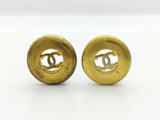 CHANEL Chanel engraved 97A earrings