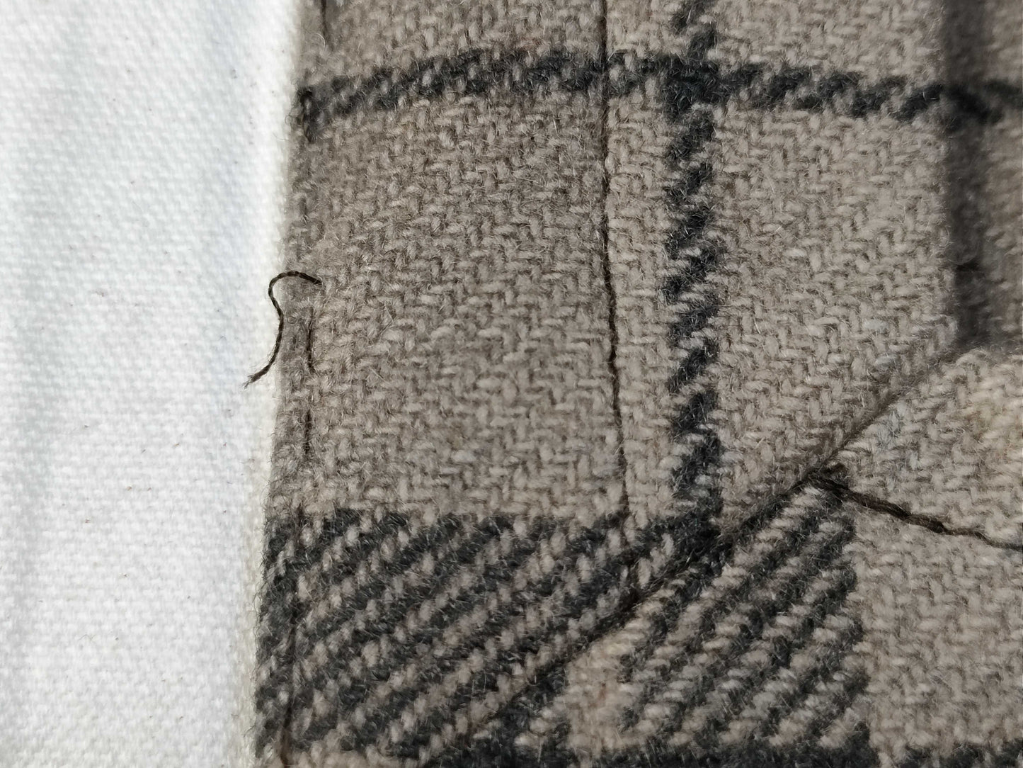 Lardini Checked Cashmere 100% Tailored Jacket Size 44