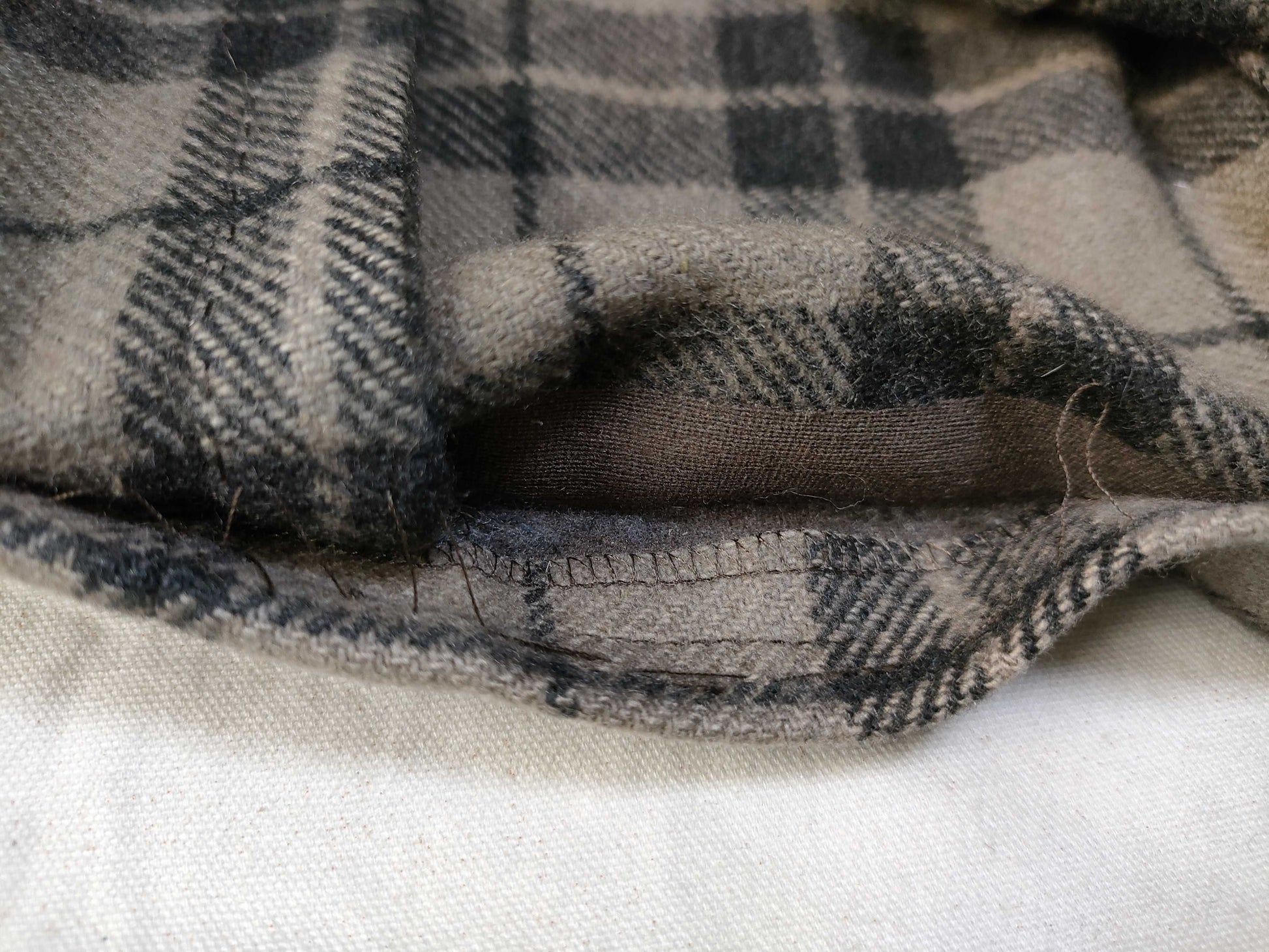 Lardini Checked Cashmere 100% Tailored Jacket Size 44