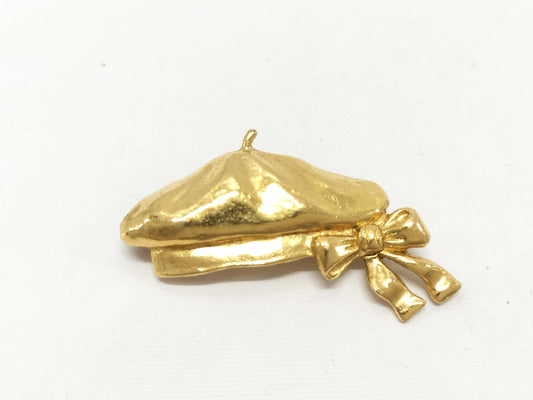 CHANEL Beret Brooch