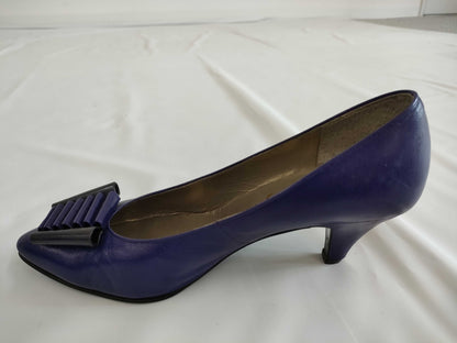 Yves Saint Laurent Leather Pumps, Blue, Size 6