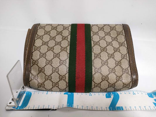 GUCCI GG Supreme GUCCI Sherry Line GG Supreme Gold Hardware Clutch Bag