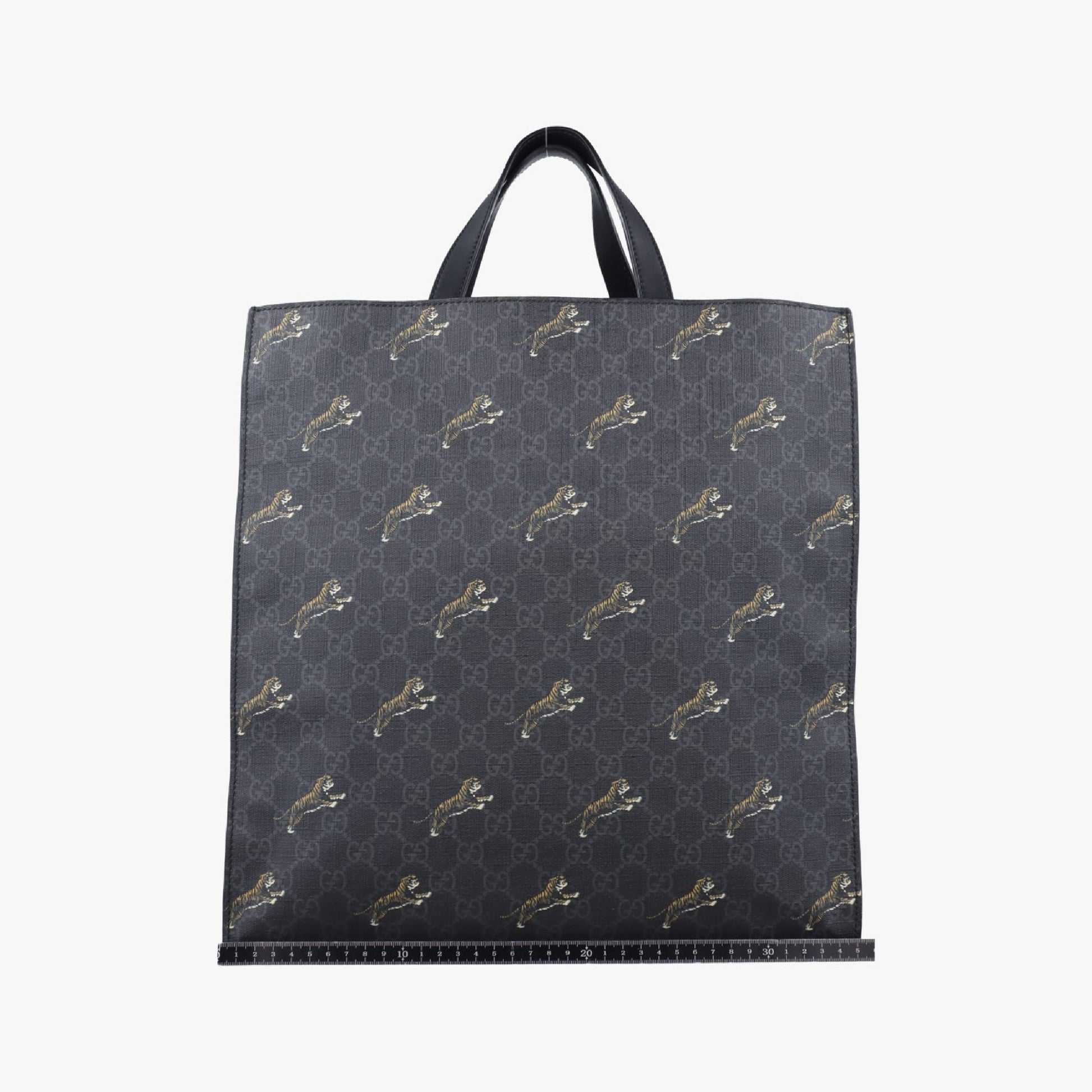 GUCCI GG Supreme Tiger Black x Multi PVC Coated Canvas Shoulder Bag 495559C029271246