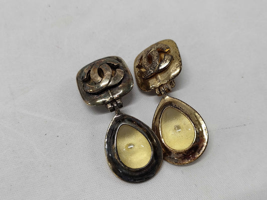 CHANEL Coco Mark 97P Earrings