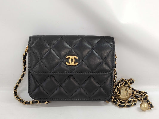 CHANEL Matelasse Chain Shoulder Pouch Black Lambskin Shoulder Bag