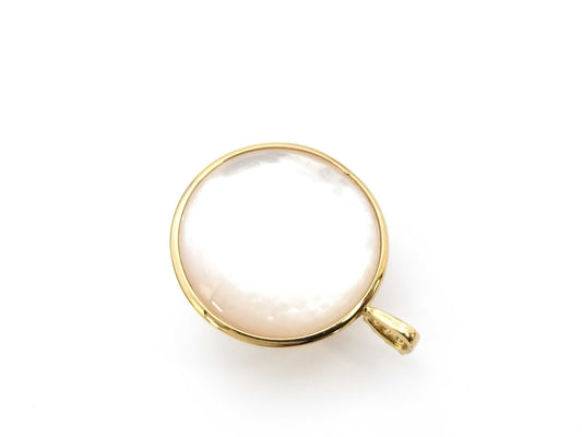 Mabe pearl pendant, approximately 18.1mm diameter, 0.03ct, 18K gold, 4.5g 