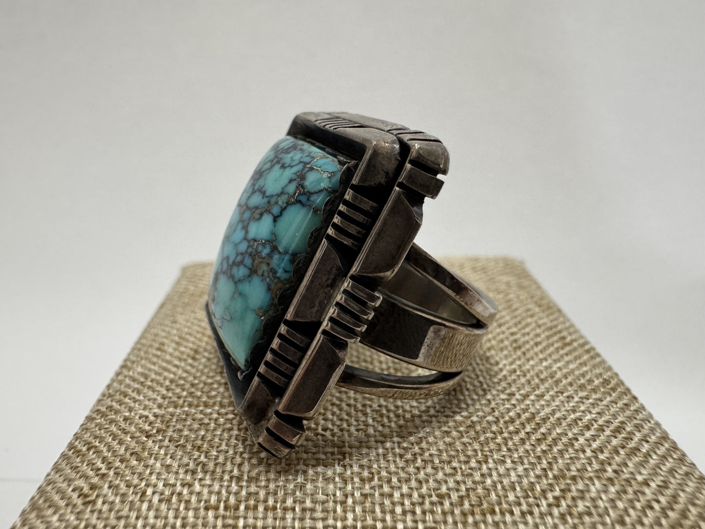 NAVAJO Fred Peters Extra Large High-Grade Natural Kingman Turquoise Ring in Sterling Silver, 20.0g