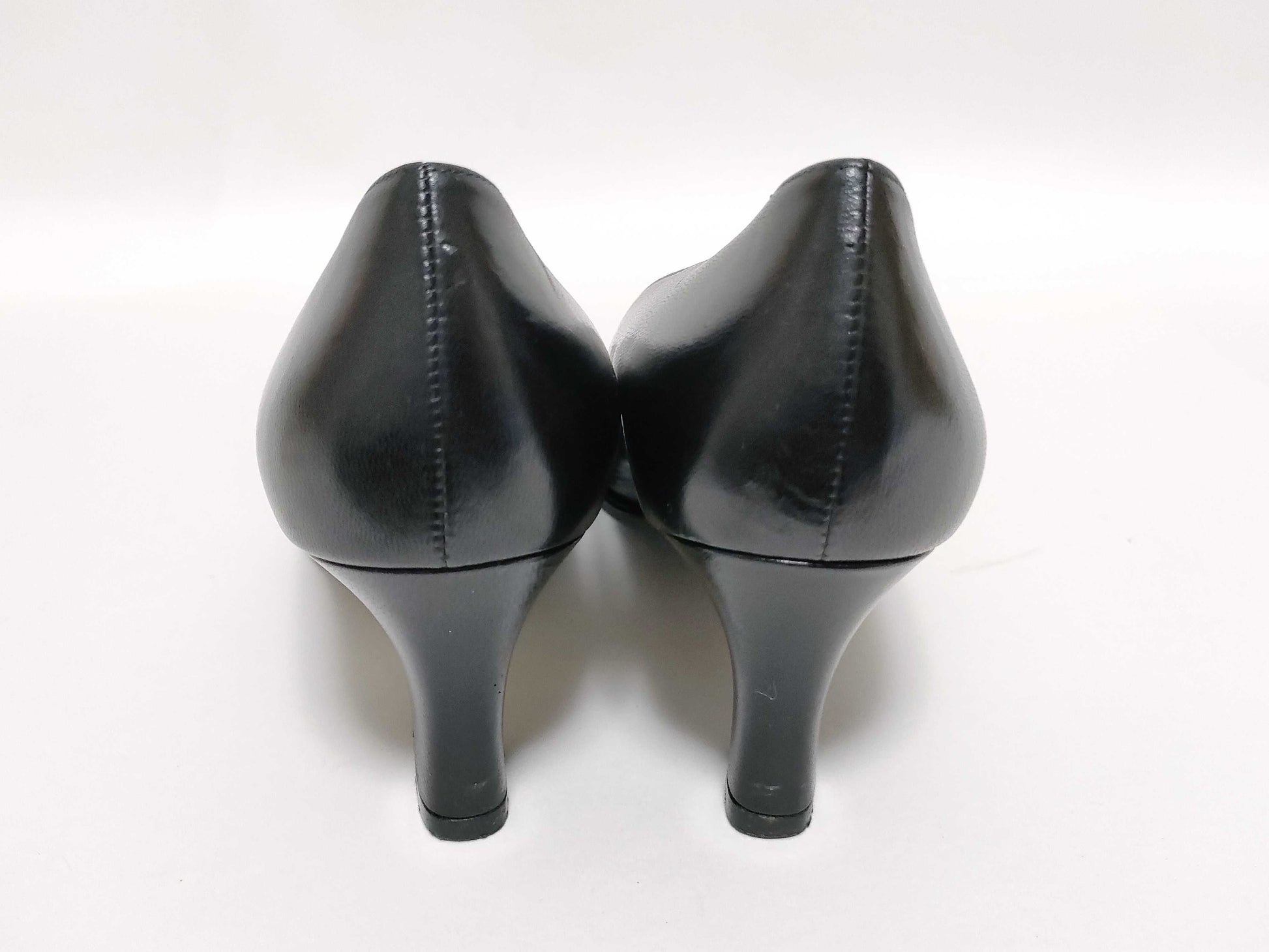 Yves Saint Laurent Yves Saint-Laurent Pumps Pumps
