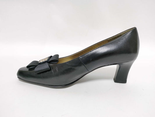 Yves Saint Laurent Yves Saint-Laurent Pumps Pumps