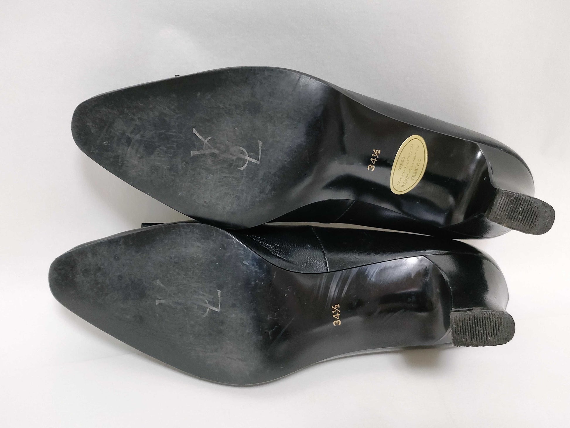 Yves Saint Laurent Yves Saint-Laurent Pumps Pumps