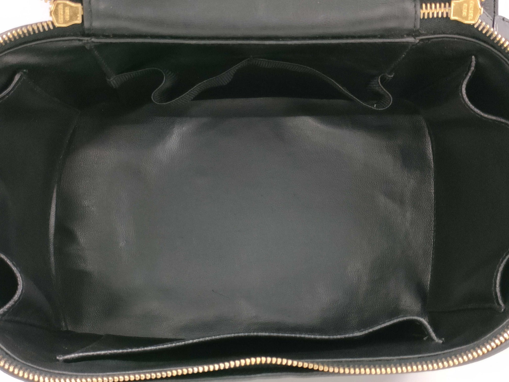 CHANEL Caviar Skin 2-Way Vanity Bag