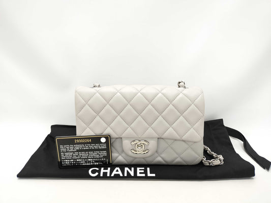 CHANEL Matelasse 20 Gray Lambskin Shoulder Bag with Silver Hardware, 29302264
