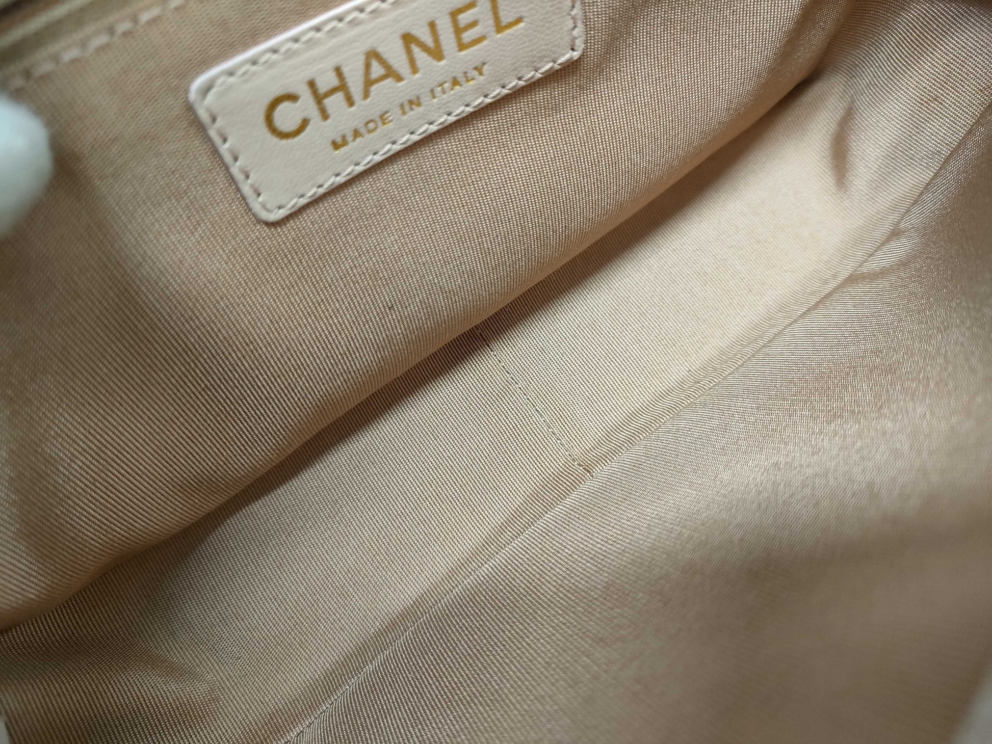CHANEL Design Stitch Chain Shoulder Bag Pink Beige with Gold Hardware, Lambskin, 23078341 Shoulder Bag