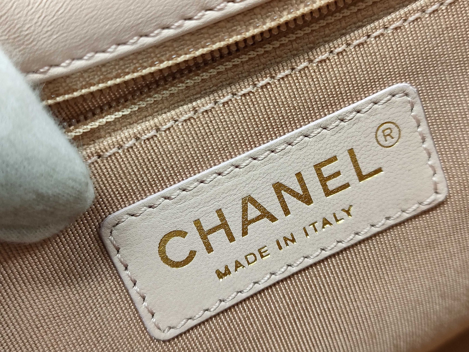 CHANEL Design Stitch Chain Shoulder Bag Pink Beige with Gold Hardware, Lambskin, 23078341 Shoulder Bag