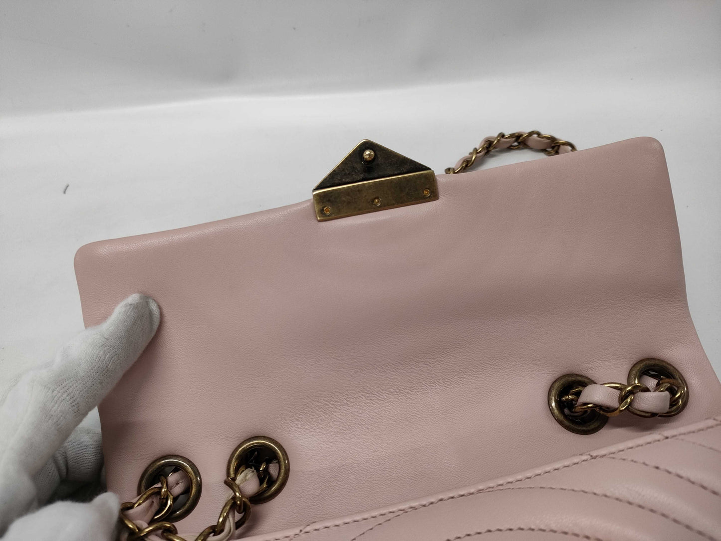 CHANEL Design Stitch Chain Shoulder Bag Pink Beige with Gold Hardware, Lambskin, 23078341 Shoulder Bag