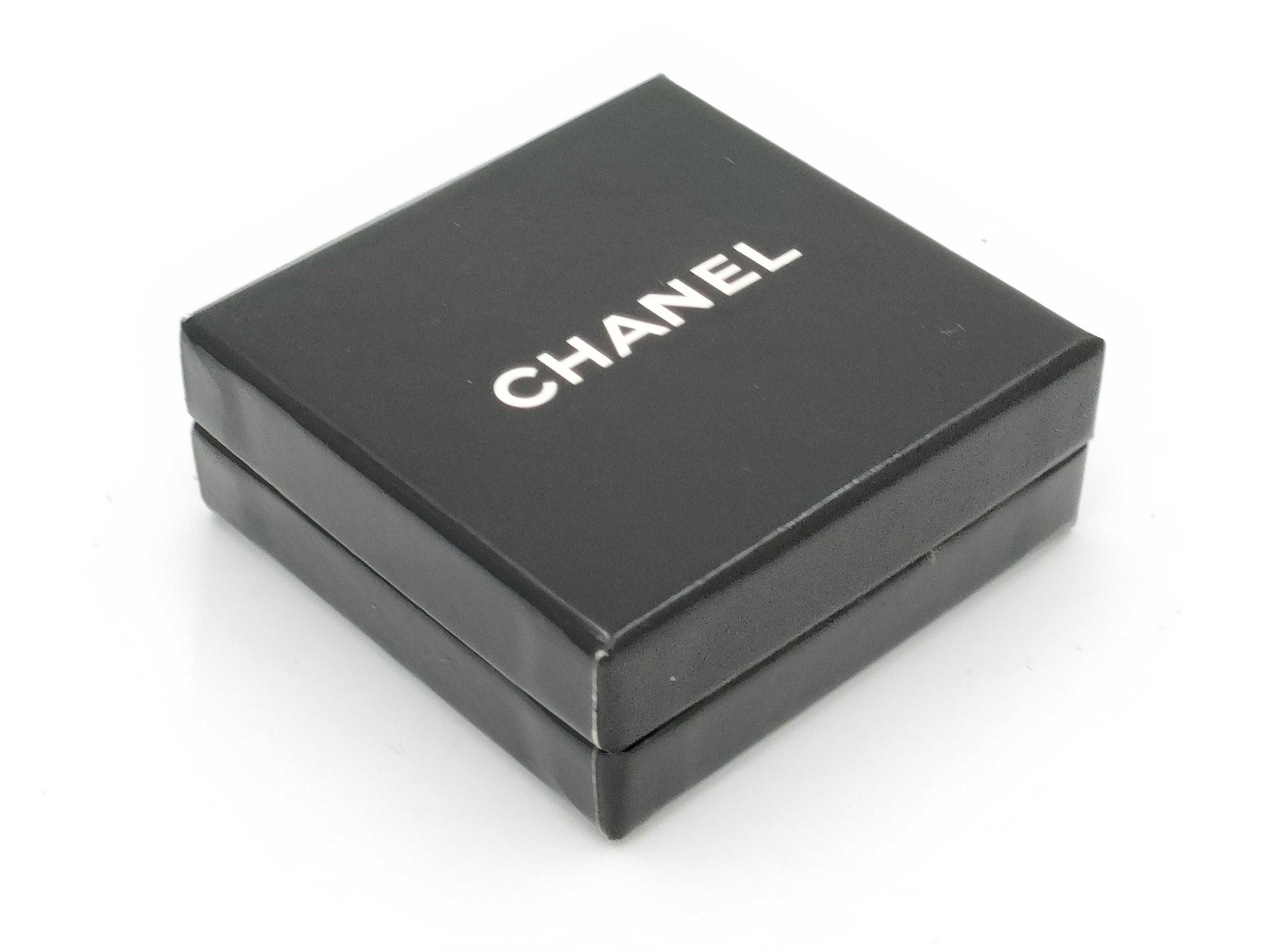 CHANEL beret brooch